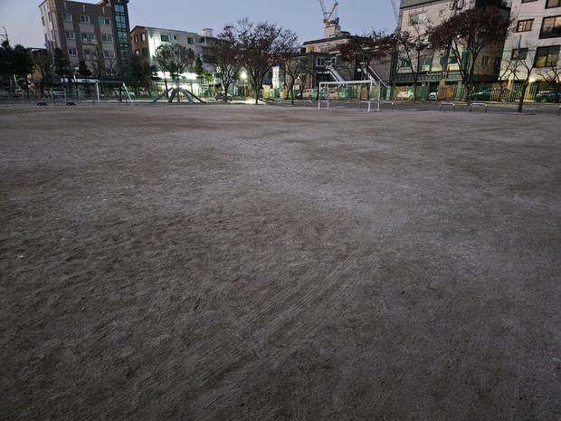 신안군병설유치원 운동장 관리, 전국산업안전으로 걱정 없이 신뢰할 수 있는 공간 만들어...