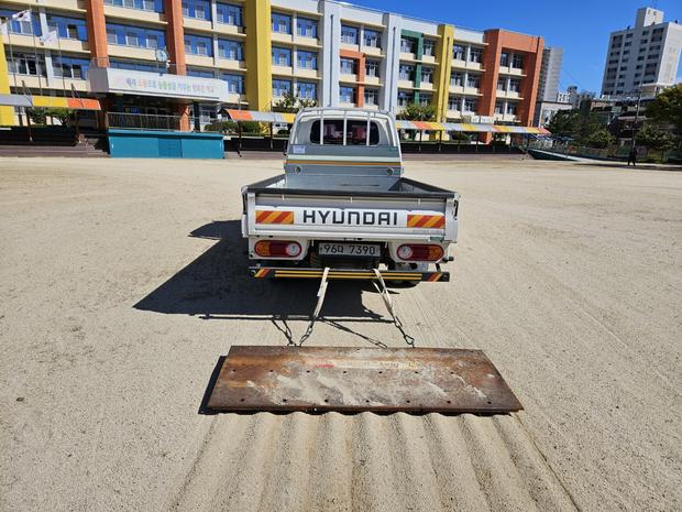 압해읍유치원 운동장 모래보충: 전문 시공으로 안전한 놀이터 만들어봐요!