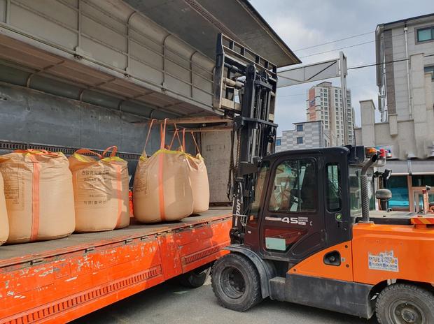 임자면고등학교 운동장 관리, 전국산업안전으로 걱정 없이 건강한 운동 시간!