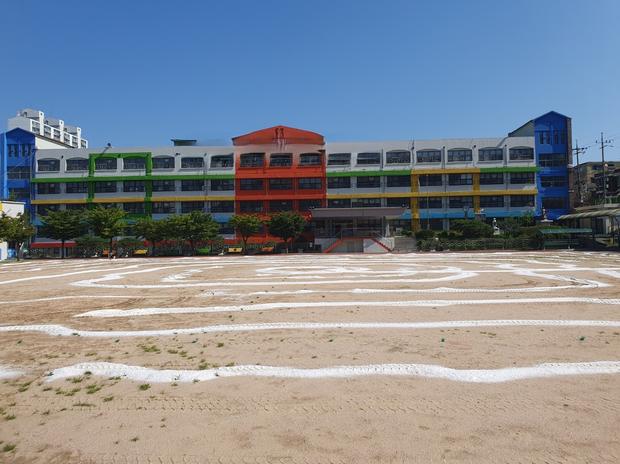 비금면중학교 운동장 모래보충, 전국산업안전 ?  정밀하게 맞춤 안전!