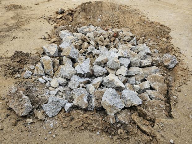 학교 운동장 흑산면가거도출장소잡초 제거: 전국산업안전으로 건강한 환경 만들기!