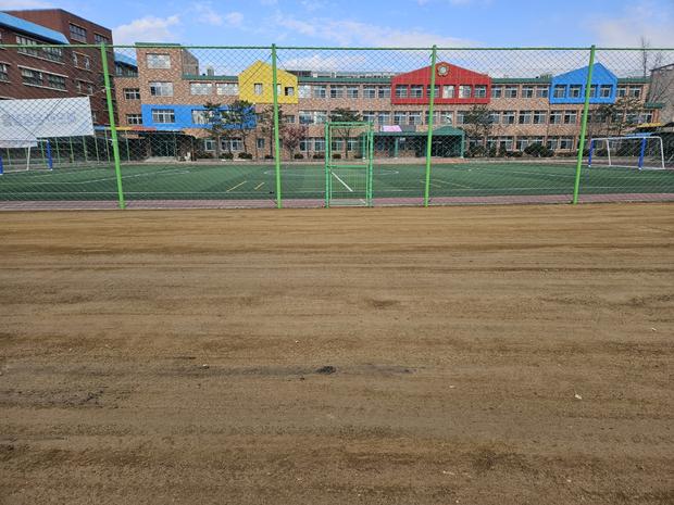 학교 운동장 관리, 전국산업안전으로 더욱 안전하게!