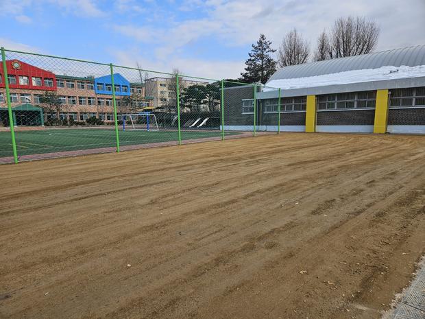 학교 운동장 관리, 안전은 필수! 전국산업안전 팁