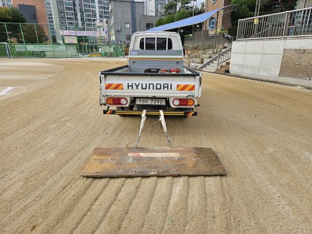 부안군 고등학교 운동장 잡초 관리, 케이스터디움으로 건강한 학생활 만들자! 관련 이미지