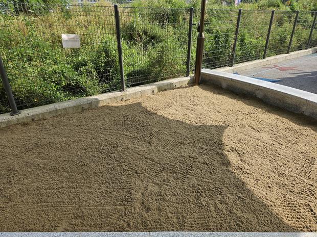 전주 중학교 운동장관리, 이렇게 신뢰할 수 있는 전문 케이스터디움! 관련 이미지