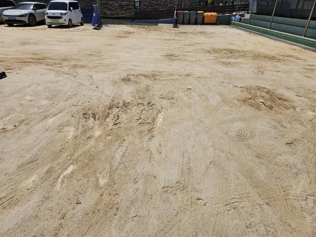 정읍 초등학교 운동장 관리: 탁월한 기술로 튼튼하고 건강한 교육 공간 만들기! 관련 이미지