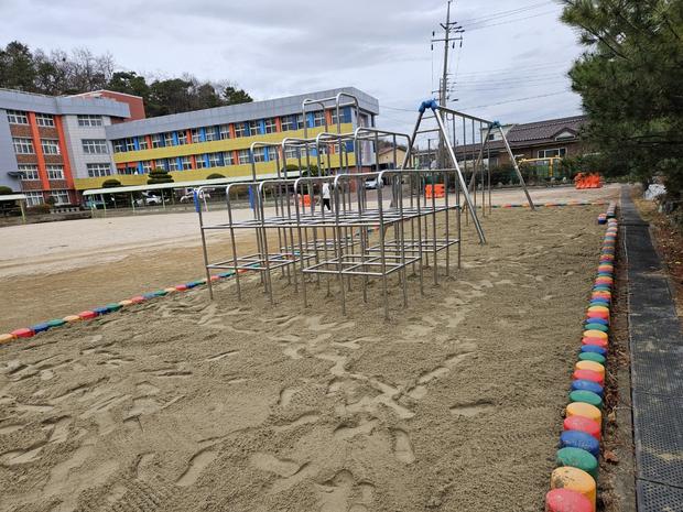 정읍 고등학교 운동장 잡초 관리, 케이스터디움으로 완벽하게! 관련 이미지