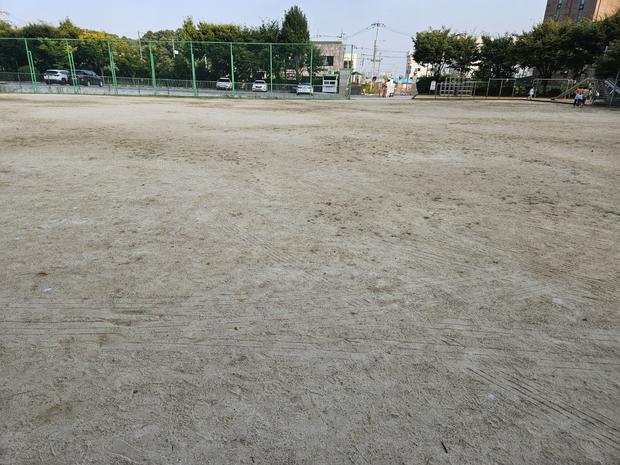 서울중학교 운동장 관리, 이렇게 해결하세요! ?  케이스터디움 전문가 팁! 관련 이미지