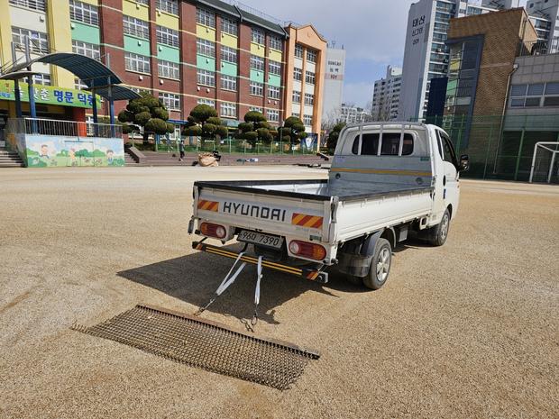 서울 어린이집 운동장 잔돌 제거: 전문 시공으로 안전하고 건강한 환경 만들기!