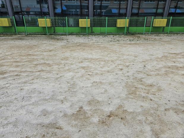 과천초등학교 운동장 롤러 작업, 전문가 케이스터디움으로 더욱 신뢰할 수 있는 놀이터 ... 관련 이미지