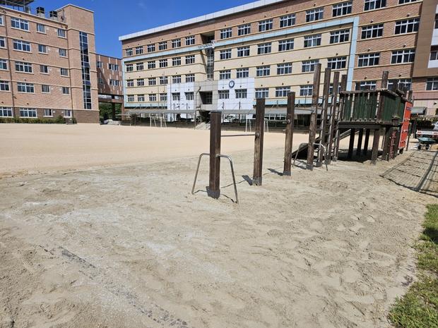과천고등학교 운동장 평탄화, 케이스터디움으로 탁월한 결과! 관련 이미지