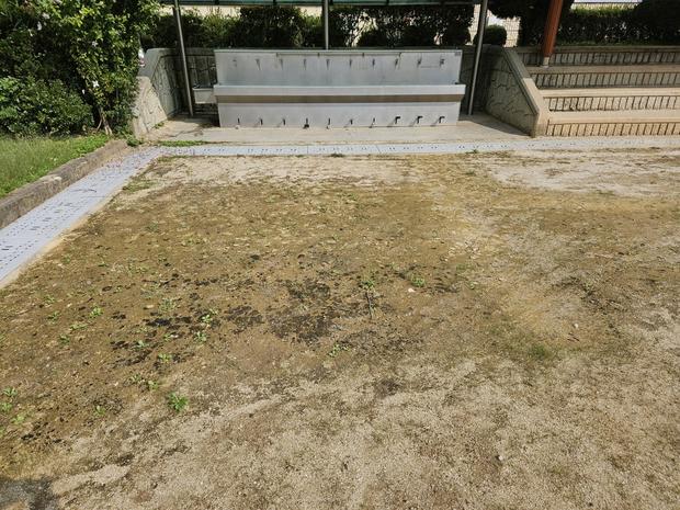 광명초등학교 운동장 제조 작업, 케이스터디움 혁신 기술으로 완벽하게! 관련 이미지