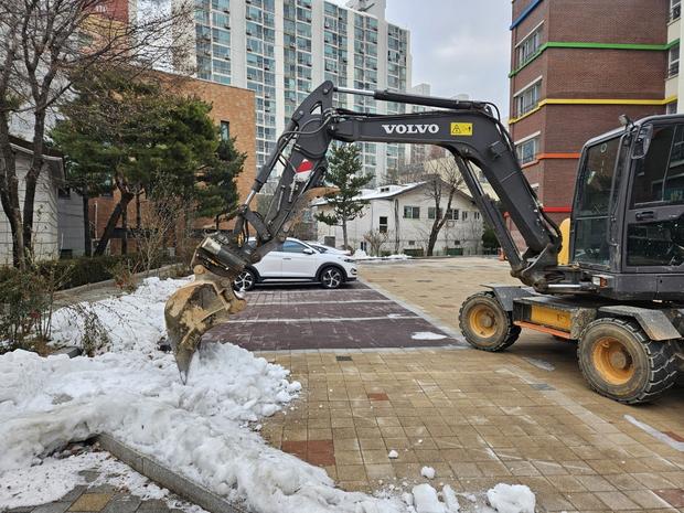광주중학교 운동장 천일염 방지, 케이스터디움 전문가 핵심 시공 방법! 관련 이미지