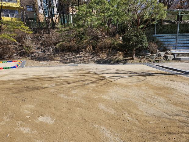 광주병설유치원운동장마사토충진공사: 튼튼한 운동장, 신뢰할 수 있는 케이스터디움 관련 이미지