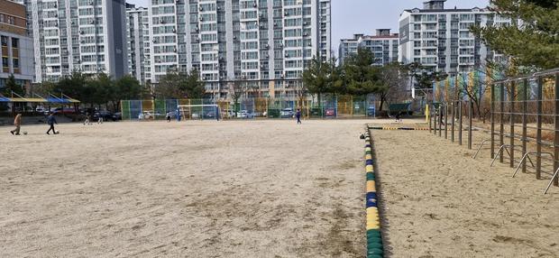 양구고등학교 운동장 마사토 충진공사,  전문 시공로 튼튼한 안정성을 더하세요! 관련 이미지
