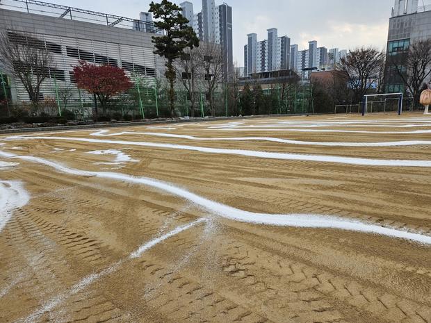 하남고등학교 운동장 그라인딩: 전문가 ?  믿음직한 시공으로 높은 수준의 테크놀로지! 관련 이미지