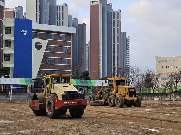 화성고 운동장 평탄화: 딱 맞는 프로젝트, 케이스터디움으로 완벽한 체력활용! 관련 이미지
