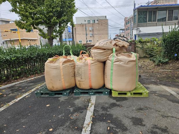 경남고 학교 운동장 다짐작업, 케이스터디움으로  최상의  '하루만의 고객 만족' 관련 이미지