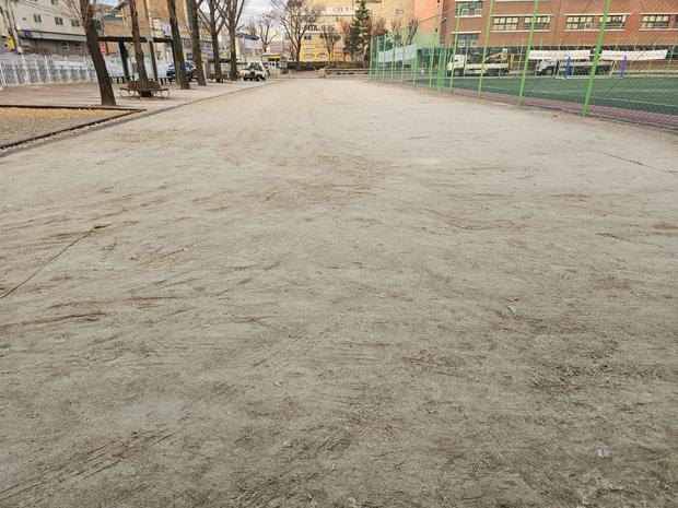 신안중학교 운동장 다짐작업, 케이스터디움으로 최고 수준 완성! 관련 이미지