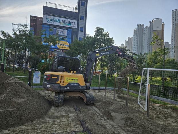 익산고등학교 운동장 제초작업, 전문 케이스터디움으로 완벽하게! 관련 이미지