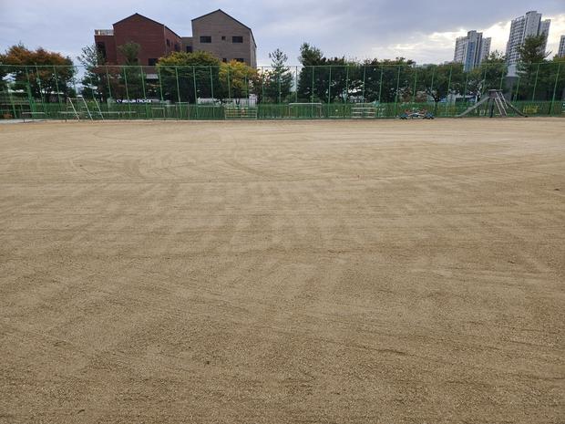 김제중학교 운동장 표면 정비, 케이스터디움으로 혁신적인 시공! 관련 이미지