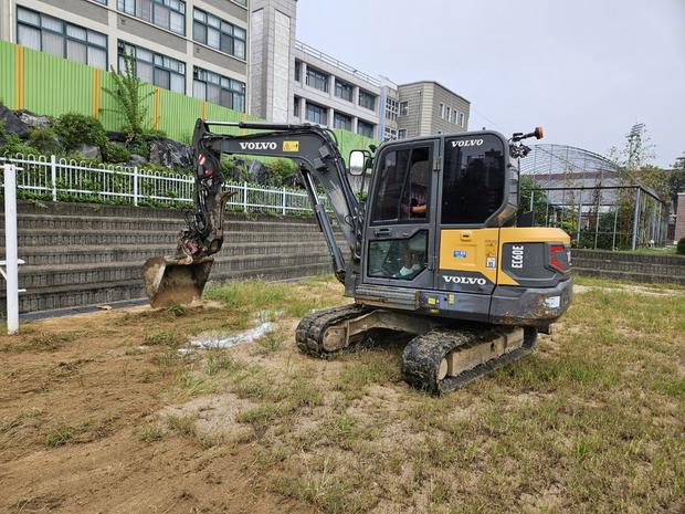 김제중학교 운동장 재설, 전문 시공으로 안정적인 공간 만들기! 관련 이미지