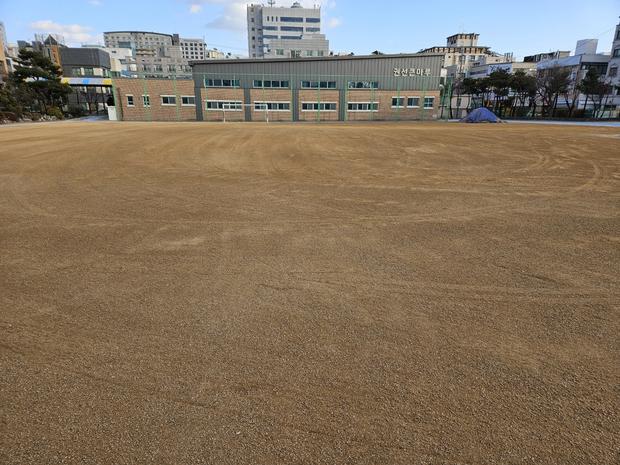 성주고등학교 운동장 마사토 충진 공사, 혁신 기술로 완벽한 안정성! 관련 이미지