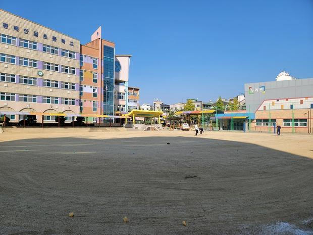 예산 고등학교 운동장 잔디 제거, 케이스터디움으로 깔끔하고 안전하게! 관련 이미지