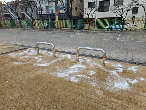 충남고등학교 운동장 다짐 작업, 전문 시공으로 완벽한 혁신!