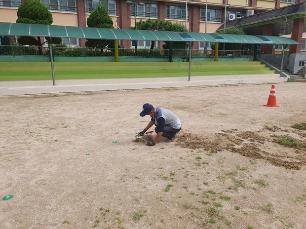 학교 운동장 마사토보충, 믿음직스러운 전문가 케이스터디움으로 안전하고 깨끗하게!
