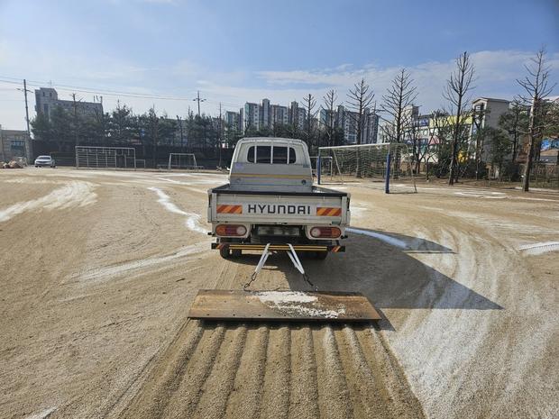 부천초등학교 운동장 다짐작업, 전문 케이스터디움으로 안전하고 장점 가득! 관련 이미지