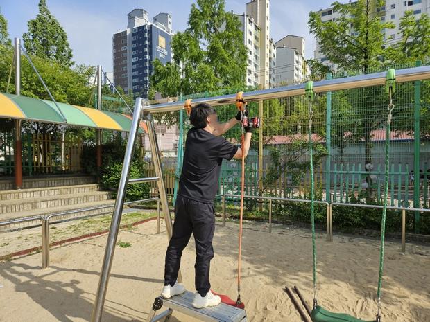 증평초등학교 놀이터 교체,  전문 시공으로 안정적 & 멋진 공간 만들어봐! 관련 이미지