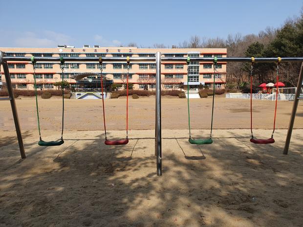 목포초등학교 놀이터 교체 ?️ 전문 시공으로 혁신적인 운동장 만들어 드립니다!