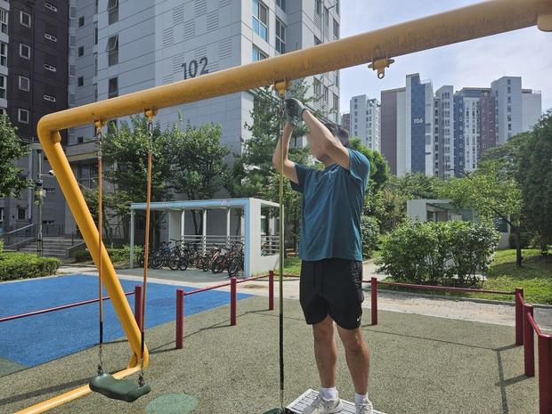 보령초등학교 운동장 그네 교체, 혁신적인 기술로 더욱 튼튼하게!