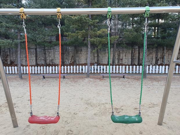 영덕병설유치원 놀이터 교체,  전문 시공으로 건강한 환경 조성!