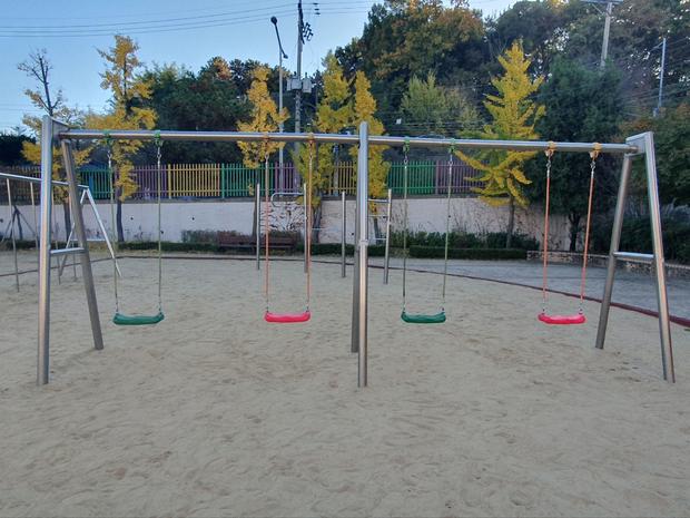 충주어린이집운동장  그네교체? 혁신적인 시공으로 걱정 끝!