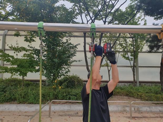 여주초등학교 놀이시설 교체, 튼튼한 건축은 아이들의 행복을 위한 투자!