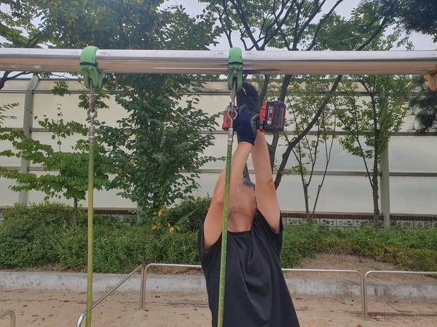 의왕초등학교 놀이터 그네 교체, 케이스터디움이 답변한다!