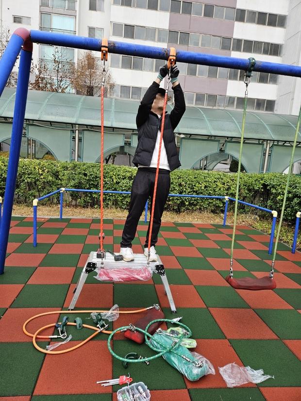 정선병설유치원 운동장 그네 교체, 막연한 만족도 대신 전문성으로 빛나는 장터 만들어봐! 관련 이미지