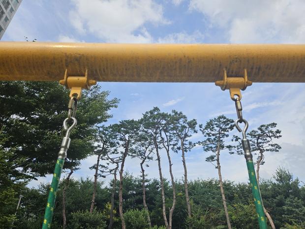 서산병설유치원운동장 그네 교체,  믿을 수 있는 전문가로 학교 운동장을 확실하게!