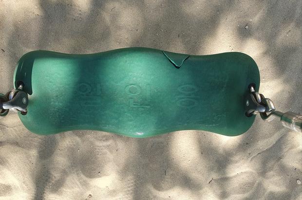 남해병설유치원 운동장 그네 교체: 혁신적인 기술로 최고 수준의 안전 & 기능성 확보!