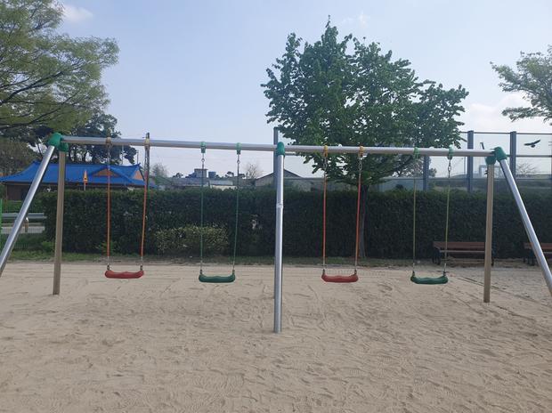 담양초등학교 운동장 그네 교체! ?‍?⚽️  전문 시공으로 혁신적 안전과 장기적인 가치!