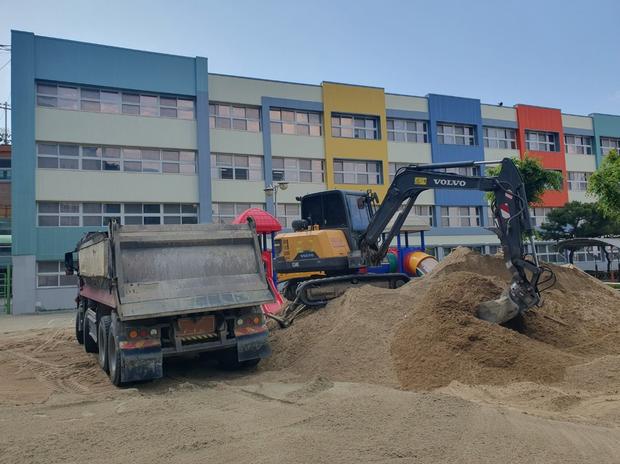 경산초등학교 놀이시설 모래보충, 딱 맞는 공간 & 신뢰할 수 있는 전문가! 관련 이미지