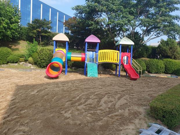 제천어린이집놀이터 마사토 충진, 안전하고 튼튼하게! 케이스터디움 전문가의 팁!