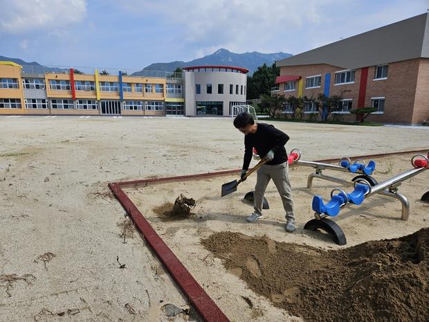 구례병설유치원 놀이 시설 마사토 충진 ?!  전문 케이스터디움으로 안전하고 품질 좋은... 관련 이미지