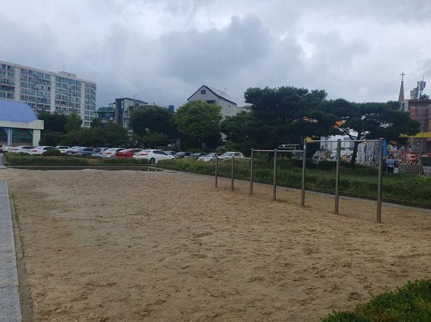 순창초등학교 놀이터 모래 보충, 20년 경력 케이스터디움으로 안전하고 오래된 상태 유지! 관련 이미지