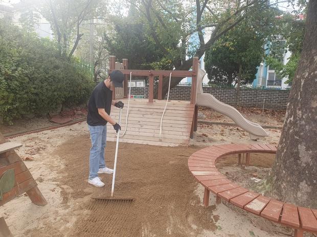 부천어린이집 놀이시설 모래 보충 | 튼튼하고 안전한 시설, 케이스터디움!