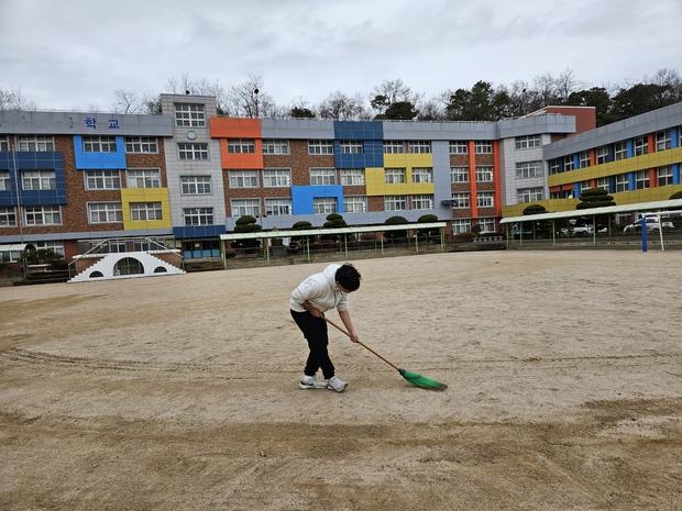 삼척어린이집놀이터 모래 보충 | 전문 케이스터디움, 1년 만에 완벽한 놀이터 만들기!