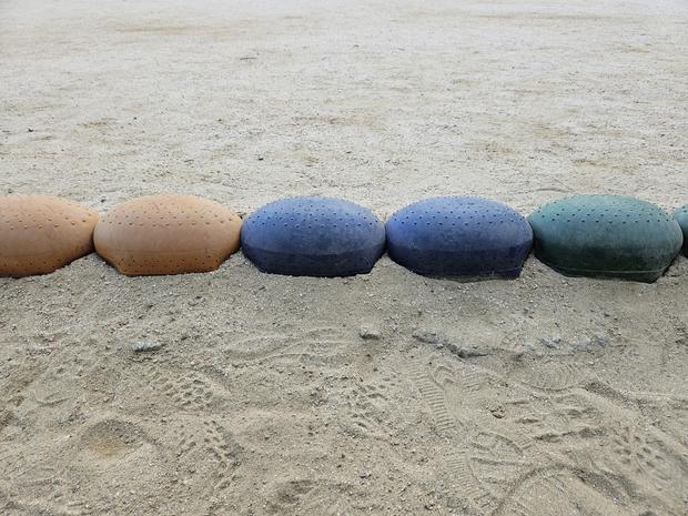 강진초등학교 놀이시설 마사토 충진: 혁신적인 시공으로 안전하고 오래된 설비를 대체하세요!