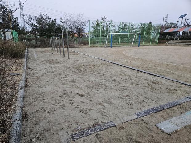 경기초등학교 놀이시설 마사토 충진, 꼼꼼하게 건립! 케이스터디움 프로젝트